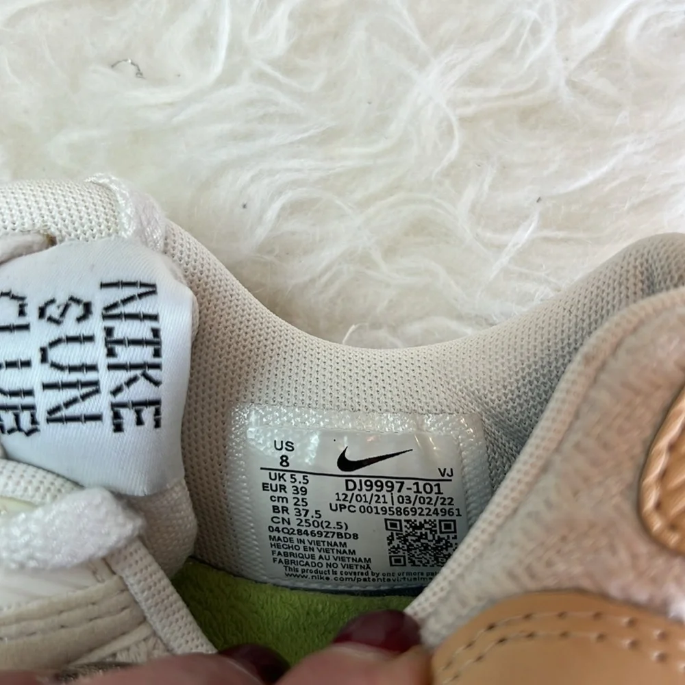 Nike Women’s Air Max 90 SE 'Sun Club - Sail Arctic Orange' Sneakers Size 8 US - Picture 15 of 17